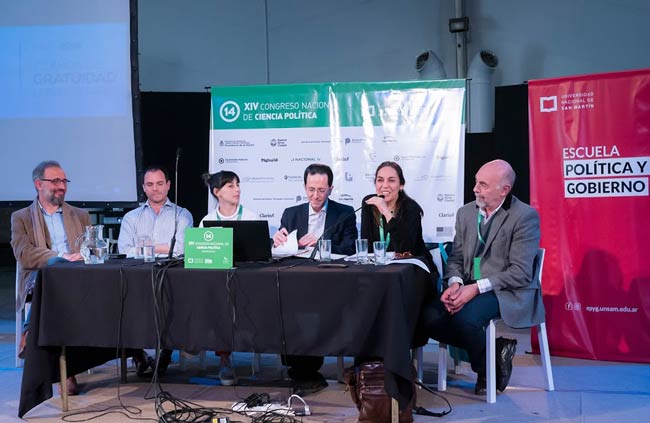 políticos-politólogos