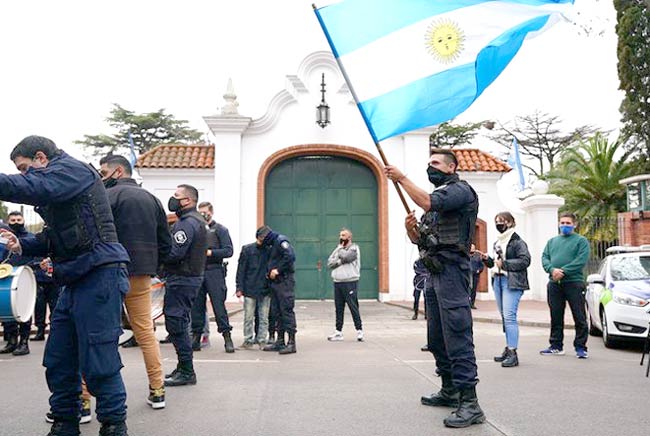 protesta policial quinta de olivos